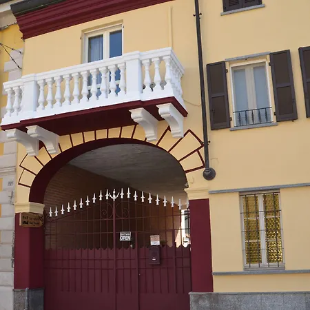 Casa Mortarino Pensión